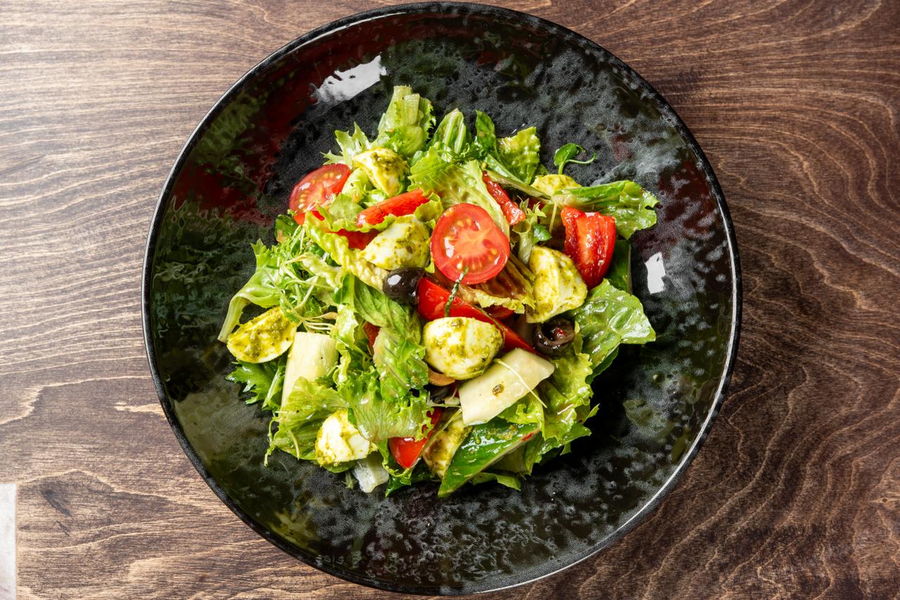 <span color-type="color" style="color:    #ffffff;">Овощной салат с сыром моцарелла </span><span color-type="color" style="color: #ff0000;">new</span><span color-type="color" style="color:    #ffffff;"><br></span>