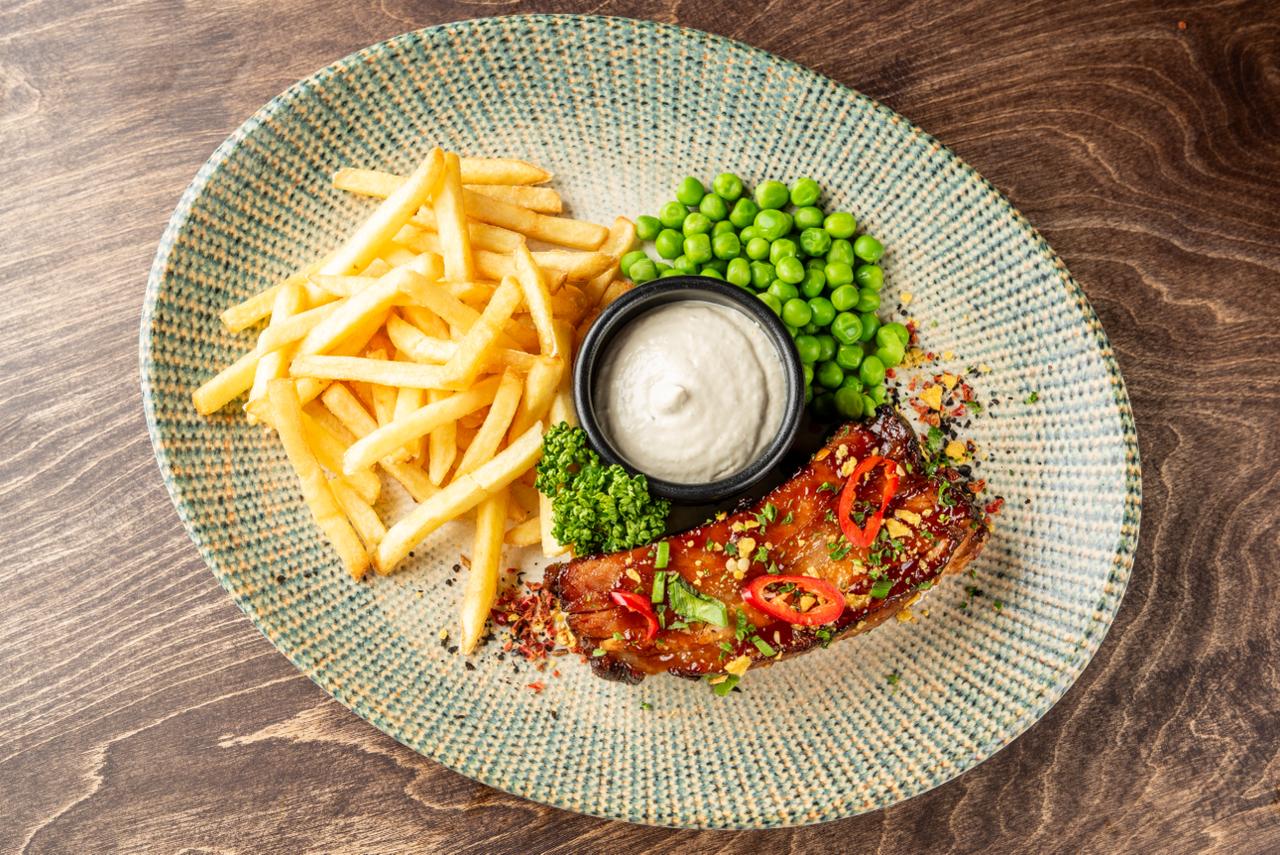 Копченое мясное ребро в глазури